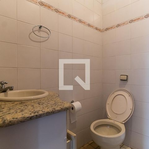 Casa para alugar com 350m², 2 quartos e 10 vagasBanheiro de Serviço