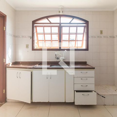 Casa para alugar com 350m², 2 quartos e 10 vagasCozinha