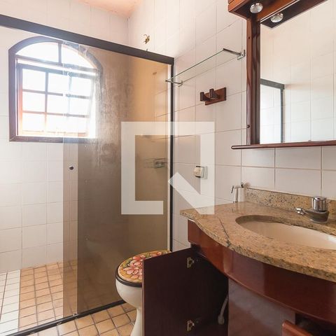 Casa para alugar com 350m², 2 quartos e 10 vagasBanheiro