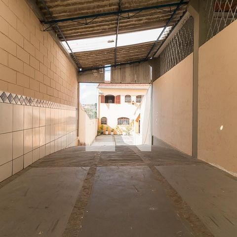 Casa para alugar com 350m², 2 quartos e 10 vagasGaragem
