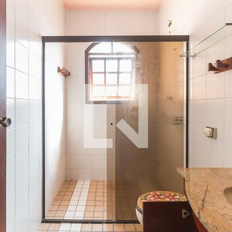 Casa para alugar com 350m², 2 quartos e 10 vagasBanheiro