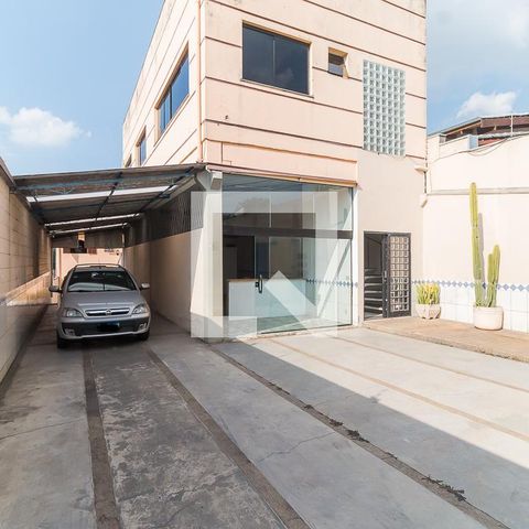 Casa para alugar com 350m², 2 quartos e 10 vagasGaragem/Fachada Salão Comercial