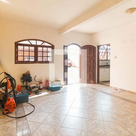 Casa para alugar com 350m², 2 quartos e 10 vagasSala