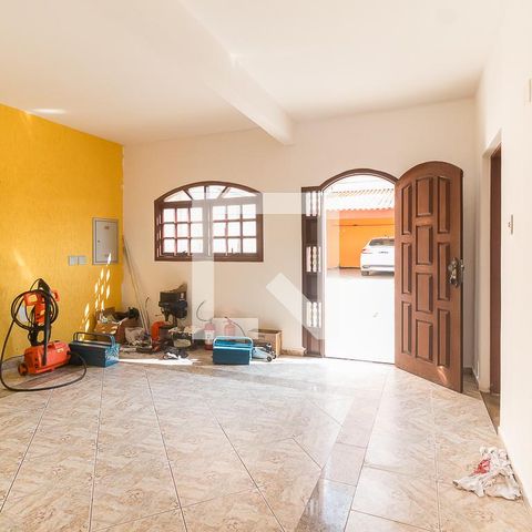 Casa para alugar com 350m², 2 quartos e 10 vagasSala