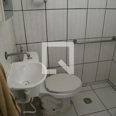 Casa à venda com 320m², 4 quartos e 2 vagasBanheiro de serviço