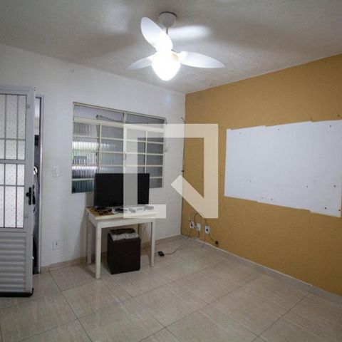 Casa à venda com 160m², 2 quartos e 1 vagaSala