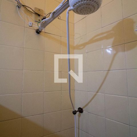 Casa à venda com 160m², 2 quartos e 1 vagaBanheiro