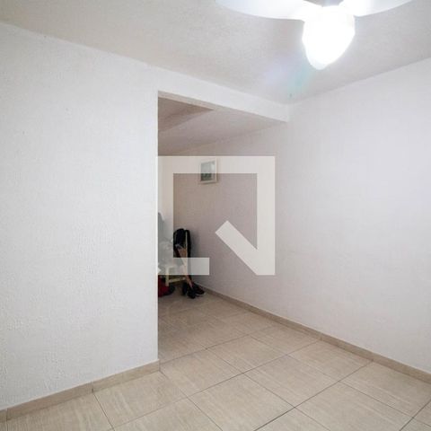 Casa à venda com 160m², 2 quartos e 1 vagaSala