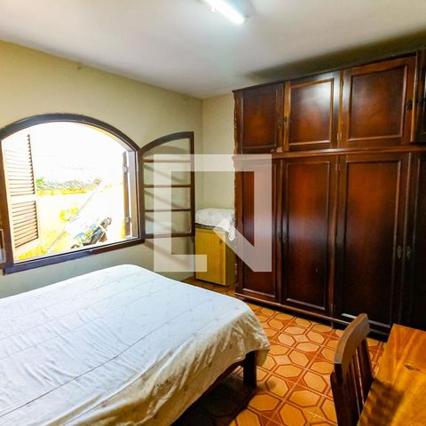 Casa à venda com 300m², 3 quartos e 4 vagas Casa à venda com 300m², 3 quartos e 4 vagasQuarto 2