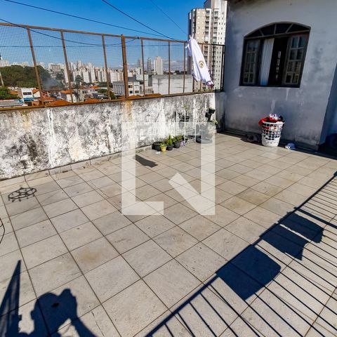 Casa à venda com 300m², 3 quartos e 4 vagas Casa à venda com 300m², 3 quartos e 4 vagasQuintal - sacada