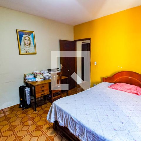 Casa à venda com 300m², 3 quartos e 4 vagas Casa à venda com 300m², 3 quartos e 4 vagasQuarto 2