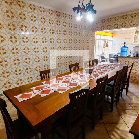 Casa à venda com 300m², 3 quartos e 4 vagas Casa à venda com 300m², 3 quartos e 4 vagasSala de Jantar