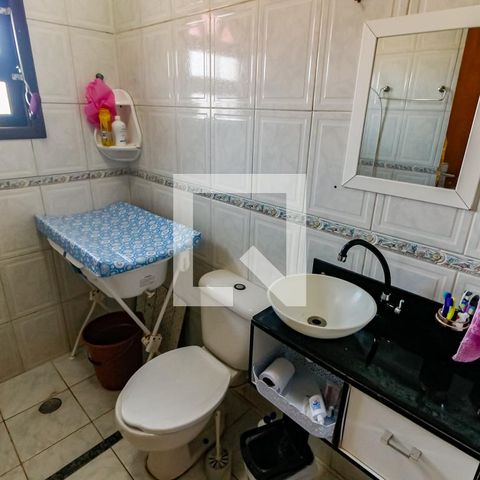 Casa à venda com 300m², 3 quartos e 4 vagas Casa à venda com 300m², 3 quartos e 4 vagasBanheiro da Suíte