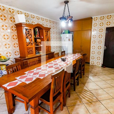 Casa à venda com 300m², 3 quartos e 4 vagas Casa à venda com 300m², 3 quartos e 4 vagasSala de Jantar