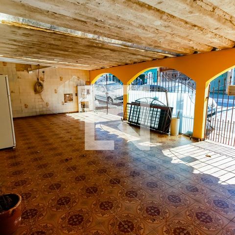 Casa à venda com 300m², 3 quartos e 4 vagas Casa à venda com 300m², 3 quartos e 4 vagasGaragem