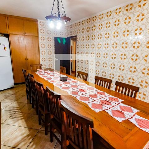 Casa à venda com 300m², 3 quartos e 4 vagas Casa à venda com 300m², 3 quartos e 4 vagasSala de Jantar