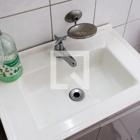 Apartamento à venda com 58m², 2 quartos e 1 vaga Apartamento à venda com 58m², 2 quartos e 1 vagaBanheiro