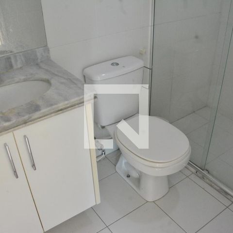 Apartamento para alugar com 80m², 2 quartos e 2 vagasBanheiro social