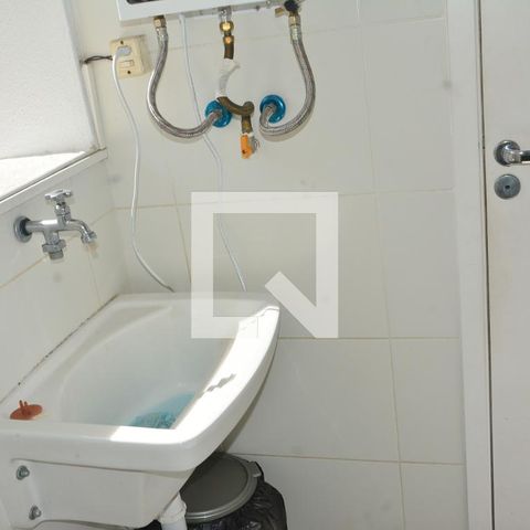 Apartamento para alugar com 80m², 2 quartos e 2 vagasÁrea de serviços com quarto