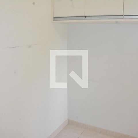 Apartamento para alugar com 80m², 2 quartos e 2 vagasÁrea de serviços com quarto