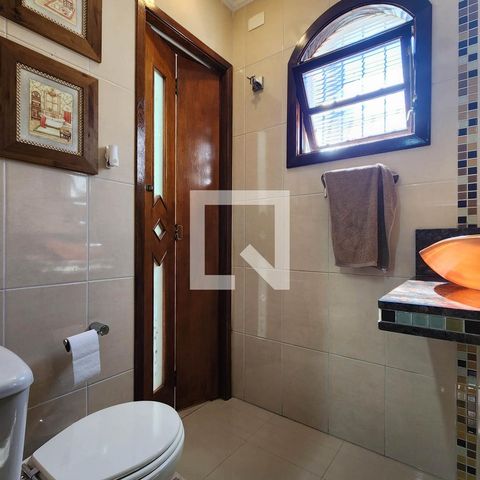 Casa à venda com 280m², 3 quartos e 4 vagasBanheiro