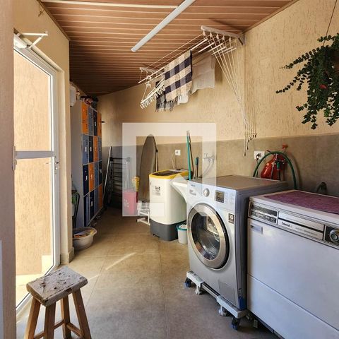 Casa à venda com 280m², 3 quartos e 4 vagasÁrea de Serviço