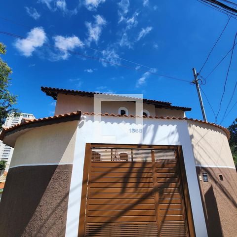 Casa à venda com 280m², 3 quartos e 4 vagasFachada