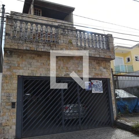 Casa à venda com 290m², 4 quartos e 2 vagasFachada