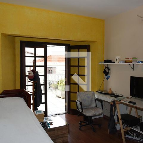 Casa à venda com 290m², 4 quartos e 2 vagasSuíte 1