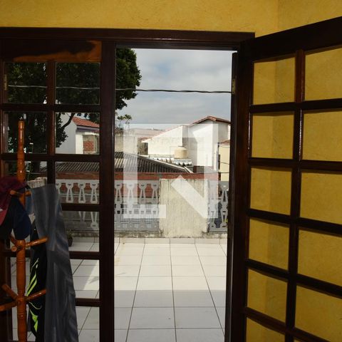 Casa à venda com 290m², 4 quartos e 2 vagasSuíte 1
