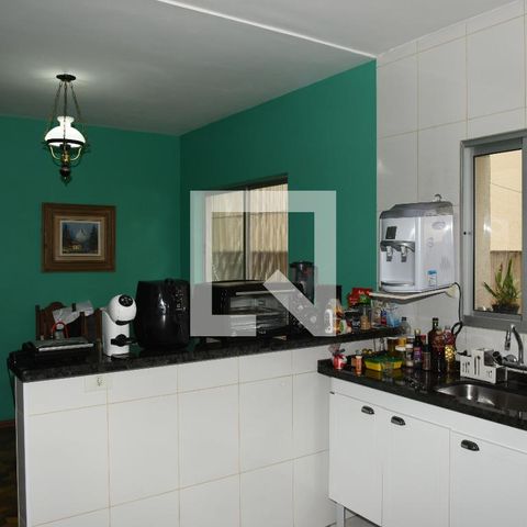 Casa à venda com 290m², 4 quartos e 2 vagasCozinha