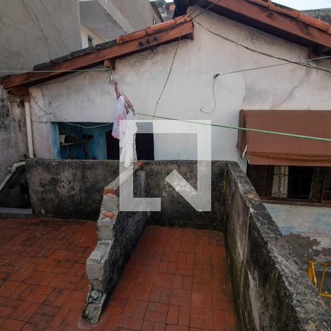 Casa à venda com 100m², 2 quartos e 1 vaga Casa à venda com 100m², 2 quartos e 1 vagaQuintal