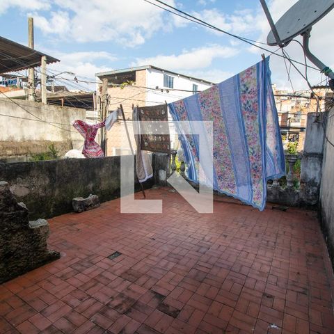 Casa à venda com 100m², 2 quartos e 1 vaga Casa à venda com 100m², 2 quartos e 1 vagaQuintal