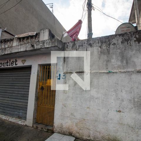 Casa à venda com 100m², 2 quartos e 1 vaga Casa à venda com 100m², 2 quartos e 1 vagaFachada