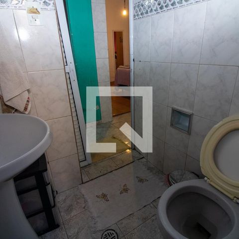 Casa à venda com 100m², 2 quartos e 1 vaga Casa à venda com 100m², 2 quartos e 1 vagaBanheiro