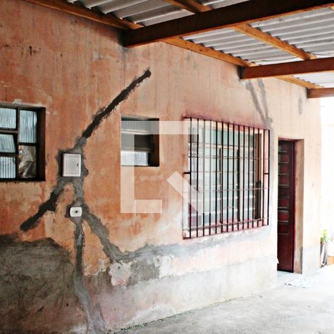 Casa à venda com 202m², 2 quartos e 2 vagasFachada