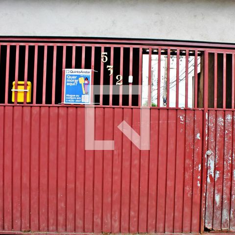 Casa à venda com 202m², 2 quartos e 2 vagasFachada