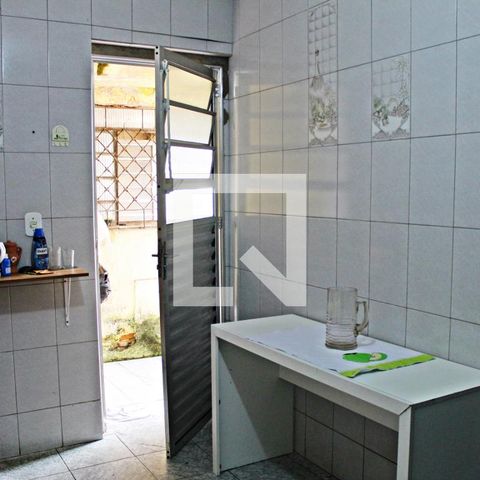 Casa à venda com 202m², 2 quartos e 2 vagasCozinha