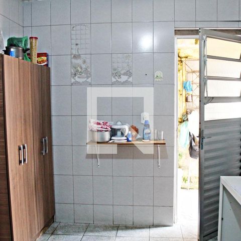 Casa à venda com 202m², 2 quartos e 2 vagasCozinha