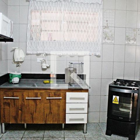 Casa à venda com 202m², 2 quartos e 2 vagasCozinha