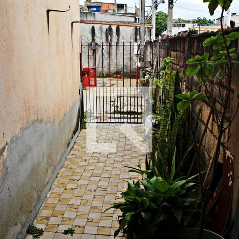 Casa à venda com 202m², 2 quartos e 2 vagasQuintal