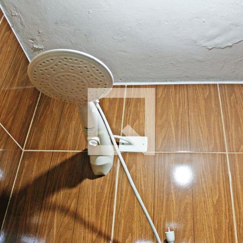Casa à venda com 202m², 2 quartos e 2 vagasBanheiro