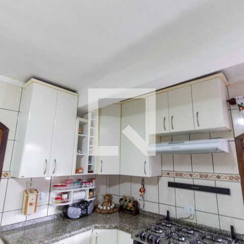 Casa à venda com 428m², 7 quartos e 4 vagasCozinha - Armários