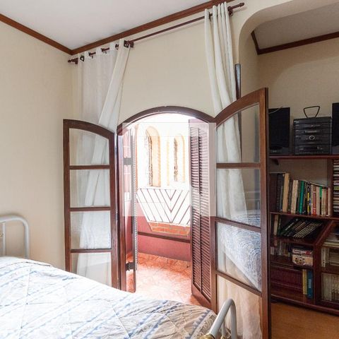 Casa à venda com 428m², 7 quartos e 4 vagasQuarto 2