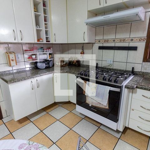 Casa à venda com 428m², 7 quartos e 4 vagasCozinha - Armários