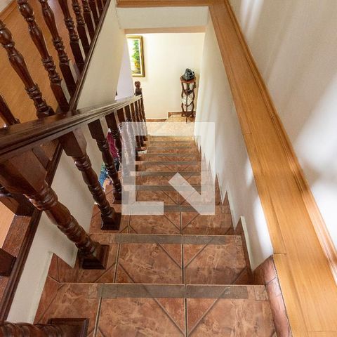 Casa à venda com 428m², 7 quartos e 4 vagasEscada