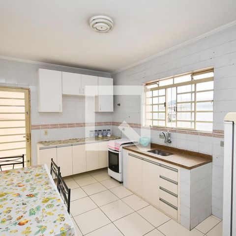Casa à venda com 440m², 7 quartos e 6 vagas Casa à venda com 440m², 7 quartos e 6 vagasCozinha 2