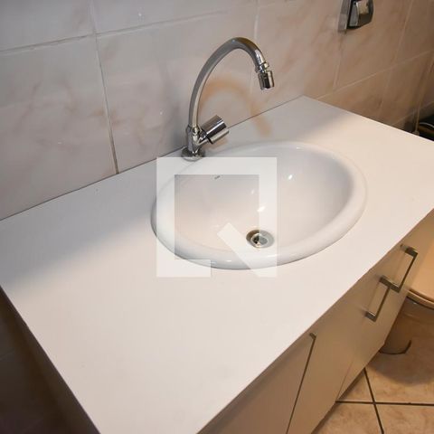 Casa à venda com 440m², 7 quartos e 6 vagas Casa à venda com 440m², 7 quartos e 6 vagasBanheiro da Garagem