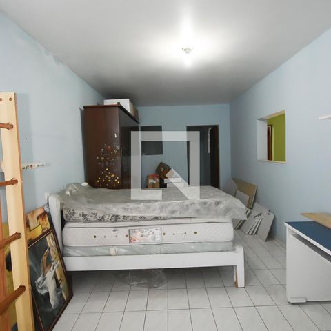 Casa à venda com 440m², 7 quartos e 6 vagas Casa à venda com 440m², 7 quartos e 6 vagasQuarto 2
