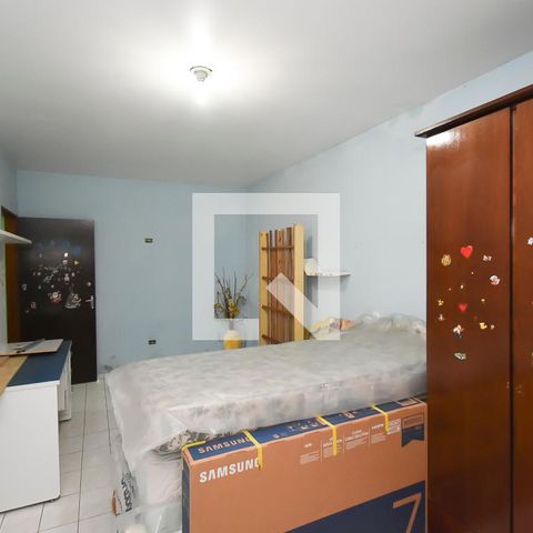 Casa à venda com 440m², 7 quartos e 6 vagas Casa à venda com 440m², 7 quartos e 6 vagasQuarto 2
